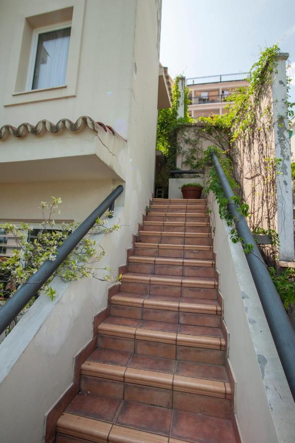 Apartments And Rooms Teona Budva Bagian luar foto